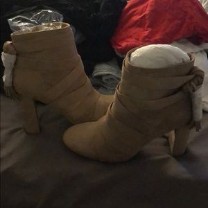 Women’s suede boots